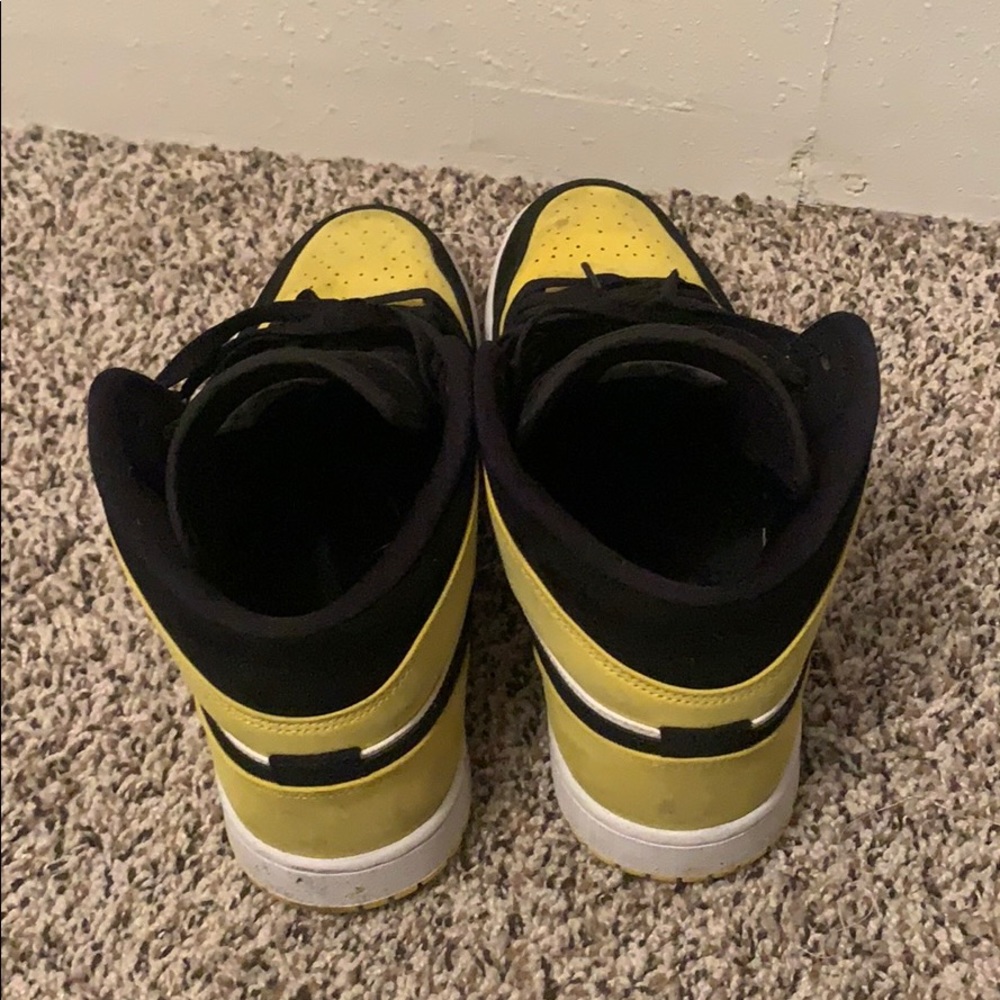 Shoes - Picture 4 of 5
